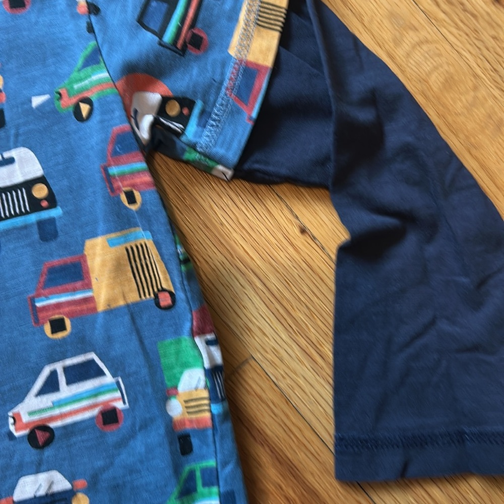 (2) NEXT long sleeve graphic tees - Picture 3 of 11